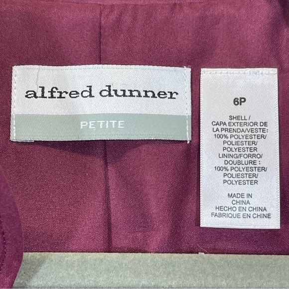Alfred Dunner, Quilted Lightweight Jacket. Size 6P. Good used condition! - Picture 3 of 5
